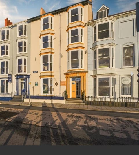 Cranwell Court Seaview Rooms and Apartments Condo in Aberystwyth