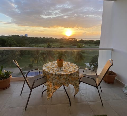 Natural landscape, View (from property/room), Balcony/Terrace, Sunrise