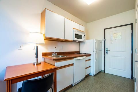 Sierra Vista studio apartment with full kitchen and King Bed Condominio in Sierra Vista