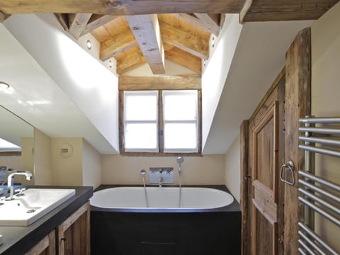 Chalet convivial proche des pistes avec parking - FR-1-564-25 Chalet in Saint-Bon-Tarentaise