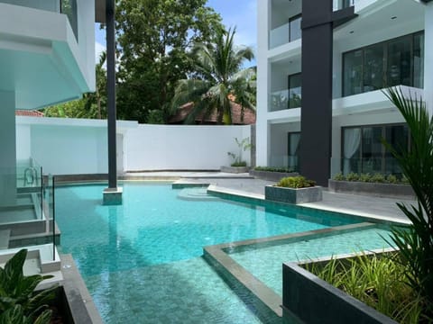 Property building, Garden view, Pool view, Swimming pool