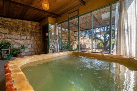 Hemdatya Stone Suites In The Galilee Chalet in North District