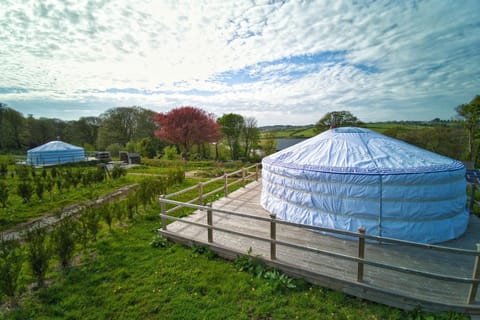 Facade/entrance, Natural landscape, BBQ facilities, Garden, Balcony/Terrace, On site, Garden view
