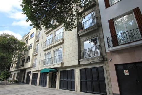 Property building, Facade/entrance