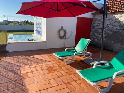 Pool view, Swimming pool, sunbed