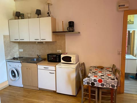 Les studios meublés de l'avenue Bouloumié Vittel Apartment in Vosges