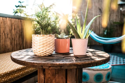 BBQ facilities, Balcony/Terrace, Seating area