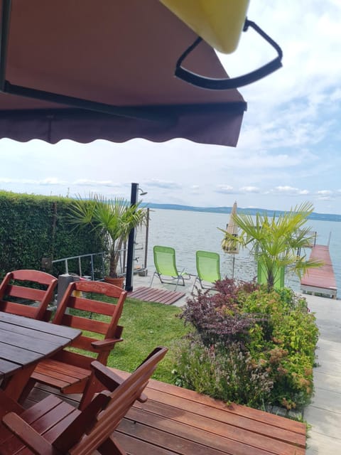 Balcony/Terrace, Lake view