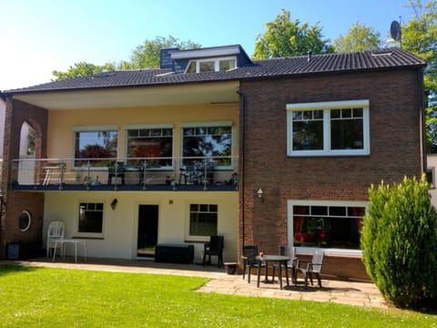 Property building, Day