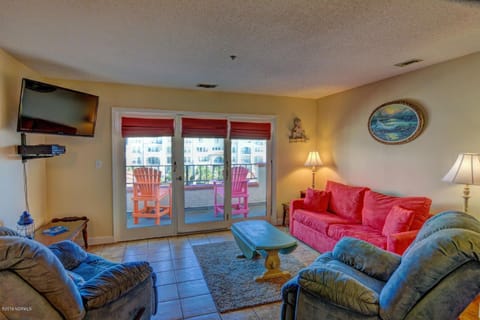 LUXURY 2BR OCEAN VIEW CONDO - VILLA CAPRIANI RESORT - SLEEPS UP TO 10 Apartamento in North Topsail Beach