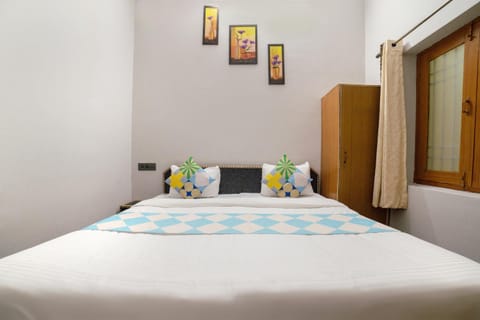 OYO Home Gautam Homestay Bed and Breakfast in Dehradun