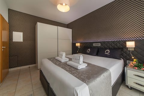 VILLA ADRIANA-The Queen Apartments Luxury Living Condo in Luxembourg