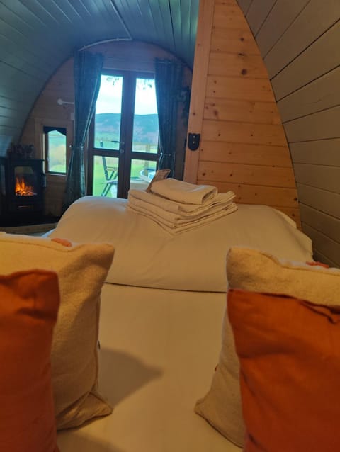 Tan-y-Dderwen Pod Campground/ 
RV Resort in Wales