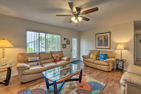 Canalfront Port Charlotte Getaway with Boat Dock! Haus in Port Charlotte