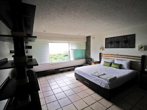 Brisas Beachfront Studios in Hotel Zone Apartment in Cancun