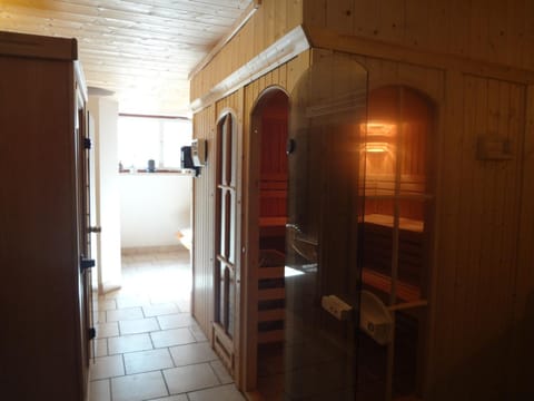 Sauna, Spa and wellness centre/facilities