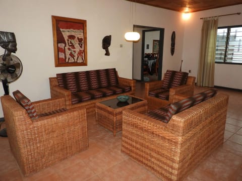 Nimohs Holiday Home Haus in Accra
