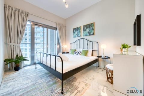 Bed, Other, Photo of the whole room, Decorative detail, Bedroom