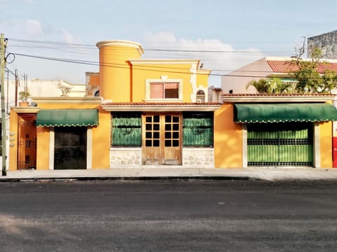 Property building, Facade/entrance