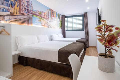 Hotel BESTPRICE Girona Hotel in Girona