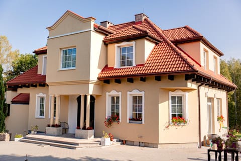 Property building, Breakfast