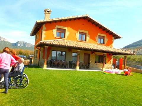 Property building, People, Natural landscape, Garden, Balcony/Terrace, Mountain view, children, group of guests, Family, Facility for disabled guests