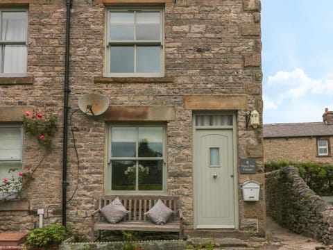 4 Cherry Tree Cottages House in High Peak District