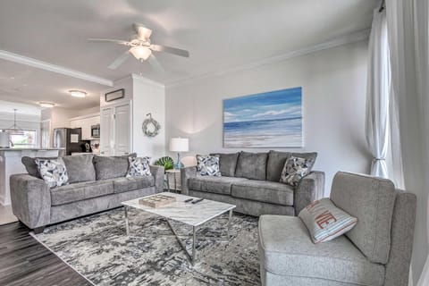 Dazzling Mexico Beach Condo - Walk to the Beach! Apartment in Mexico Beach