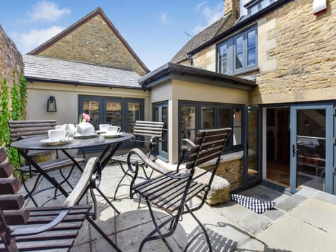 Browns Cottage House in West Oxfordshire District