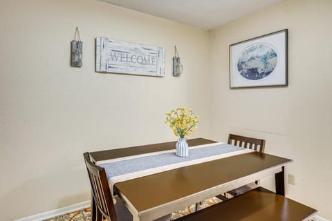 Relaxing Helotes Apt 7 Mi to UT at San Antonio! Apartment in San Antonio