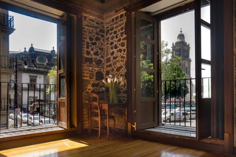 Property building, View (from property/room), Balcony/Terrace, City view, Landmark view, Family