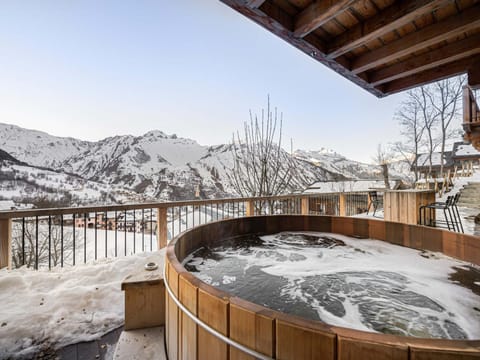 Chalet skis aux pieds, bain nordique, chef & services inclus, 4 chambres en suite, hammam et home cinéma - FR-1-570-3 Chalet in St Martin Belleville