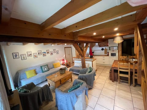 Le CHAL HEUREUX bel appartement dans vieille ferme de montagne rénovée Apartment in Provence-Alpes-Côte d'Azur