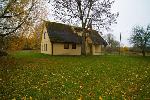 Property building, Facade/entrance, Autumn