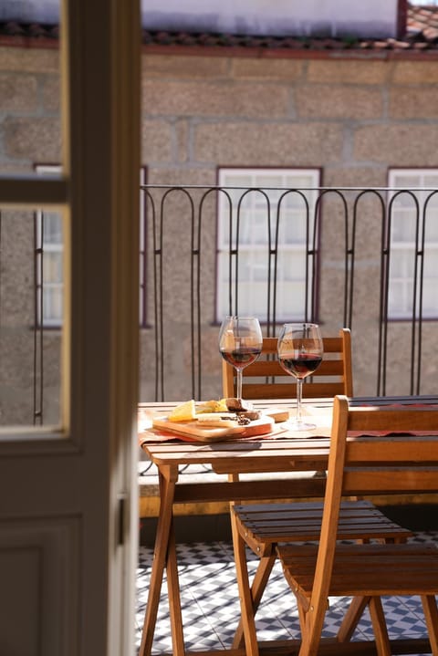 Patio, Dining area