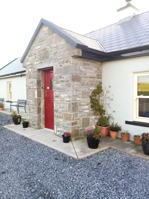 Liams Cottage between Doolin and Lisdoonvarna House in County Clare