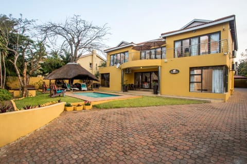 Ezulwini Guest House Bed and Breakfast in Dolphin Coast