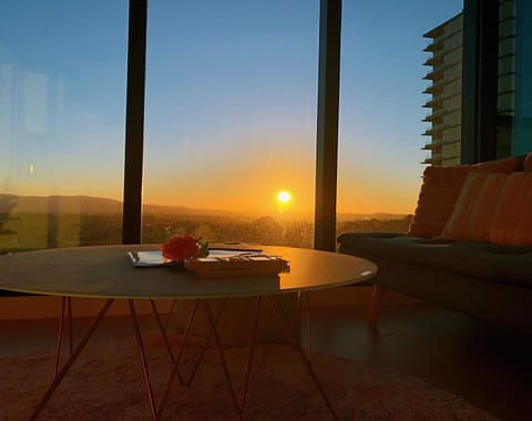 Skygarden Luxury Condo Apartment hotel in Glen Waverley