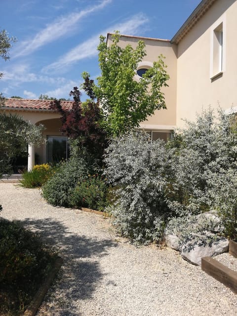 Garden, Breakfast