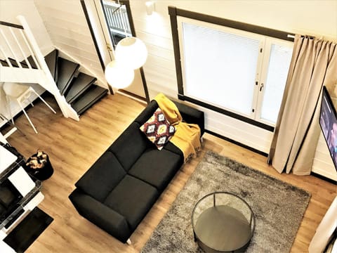 TV and multimedia, Living room, Seating area, Bedroom