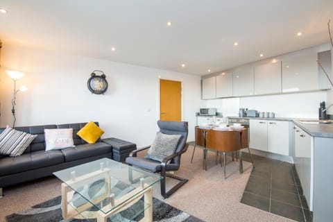 Newcastle City Centre Apartment Ideal for Holiday, Contractors, Quarantining Apartment in Gateshead