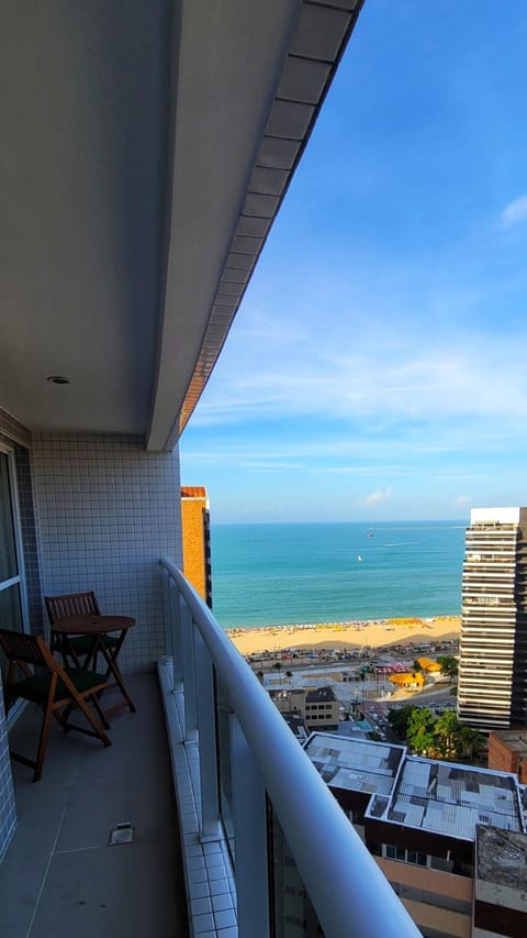 Beira mar Meireles a um passo do mar Condominio in Fortaleza