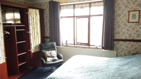 Hollingworth Lake Guest House Room Only Accommodation Bed and Breakfast in Calderdale