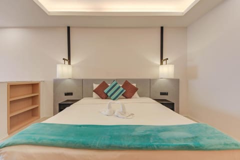 Luxe Getaways Royal Amwaj Palm Jumeirah Resort Apartment Holiday Home Condo in Dubai