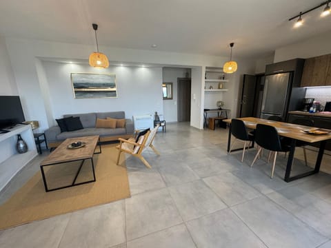 Zonapartments B sea view- city center Apartment in Chania