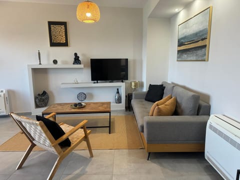 Zonapartments B sea view- city center Apartment in Chania