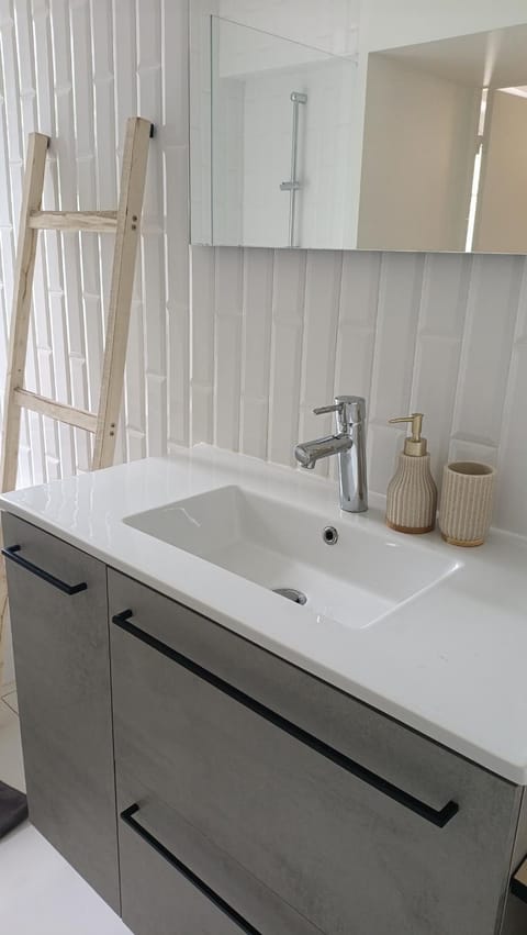 KastellRen - Rennes - Grand parking privé Bed and Breakfast in Rennes