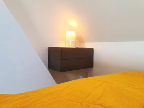 Yellow Studio Apartment in Hauts-de-France