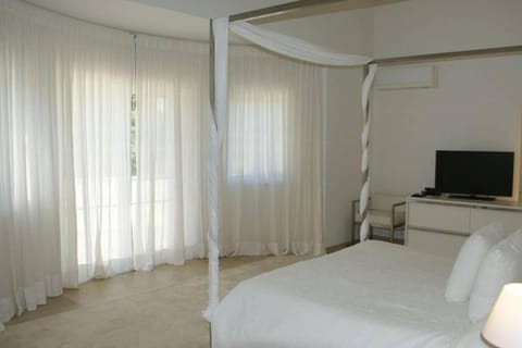 Villa Sol Grande - Exclusive 5 Bedroom Villa - Great Pool Area - Perfect for Families Villa in Quarteira