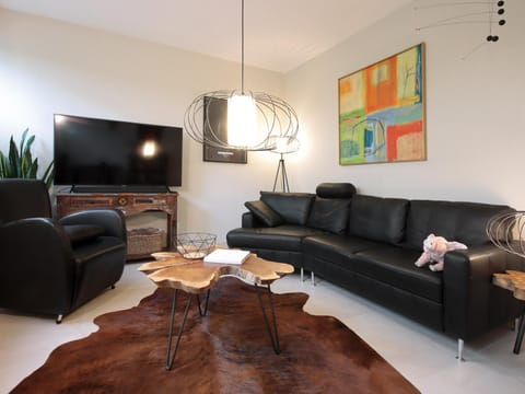 Living room, Photo of the whole room